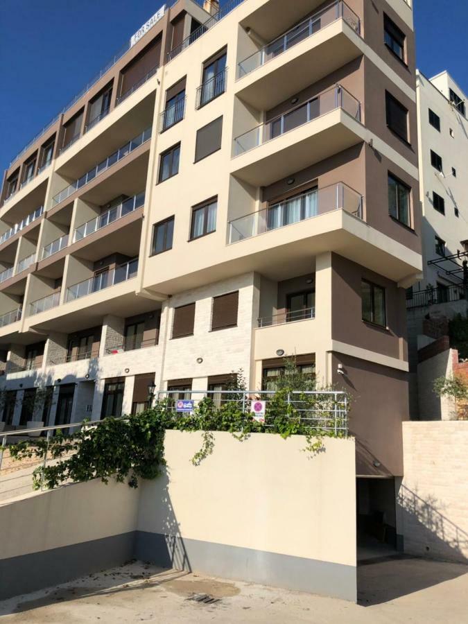 Langust - Free Parking Apartment Sveti Stefan Exterior foto